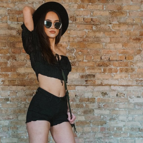 Distressed denim shorts - Picture 2 of 10